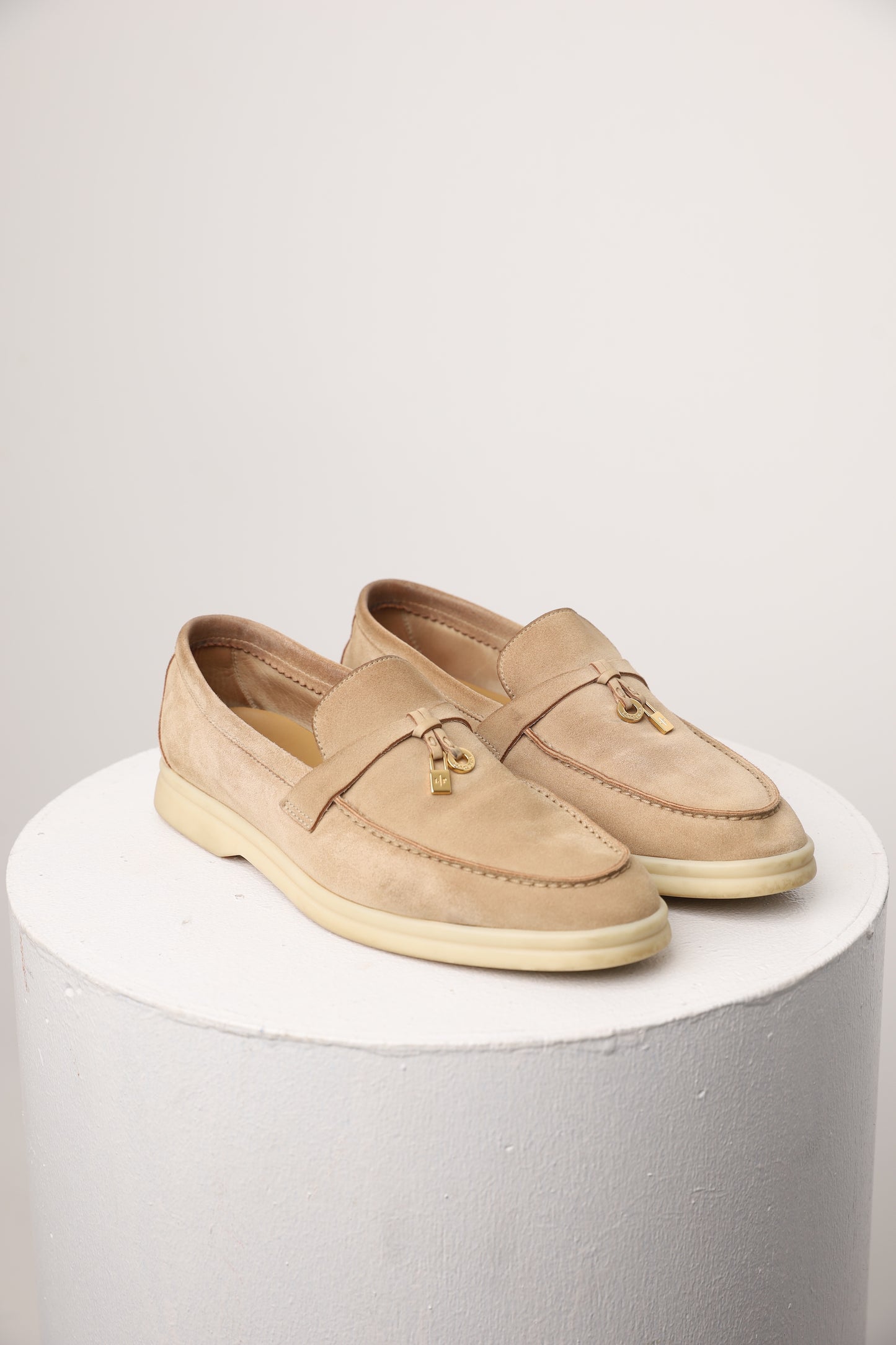 Luxury Shoes Cleaning